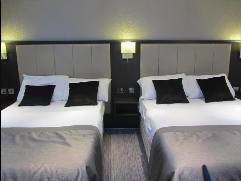 Goodwood Hotel 18/50