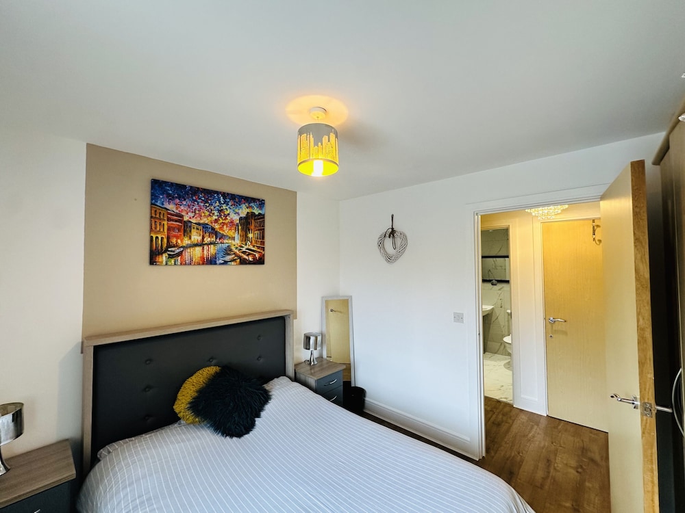 Grand Central Apartments 10/50
