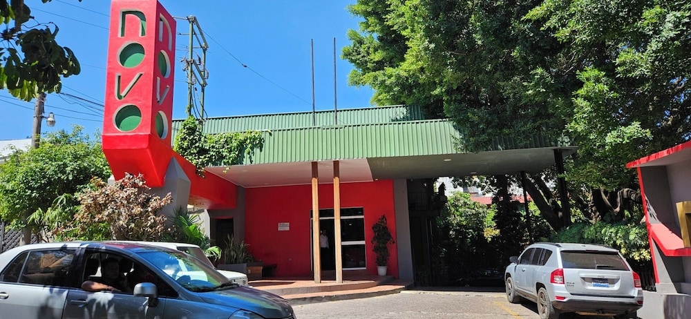 Novo Hotel & Suite 36/59