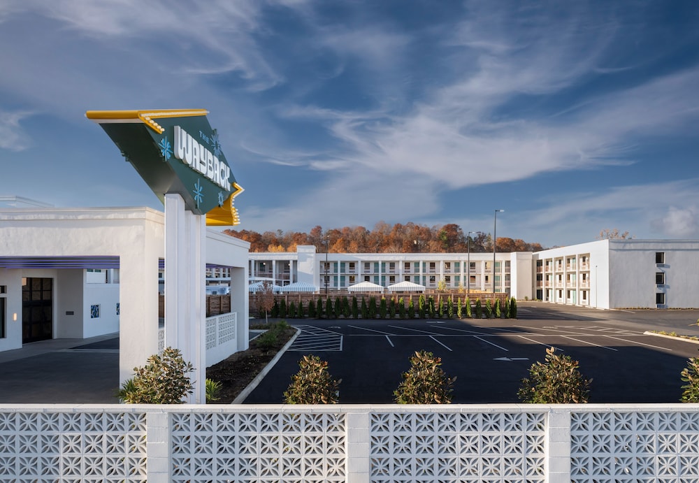 The Wayback Pigeon Forge A Tribute Portfolio Hotel 46/50