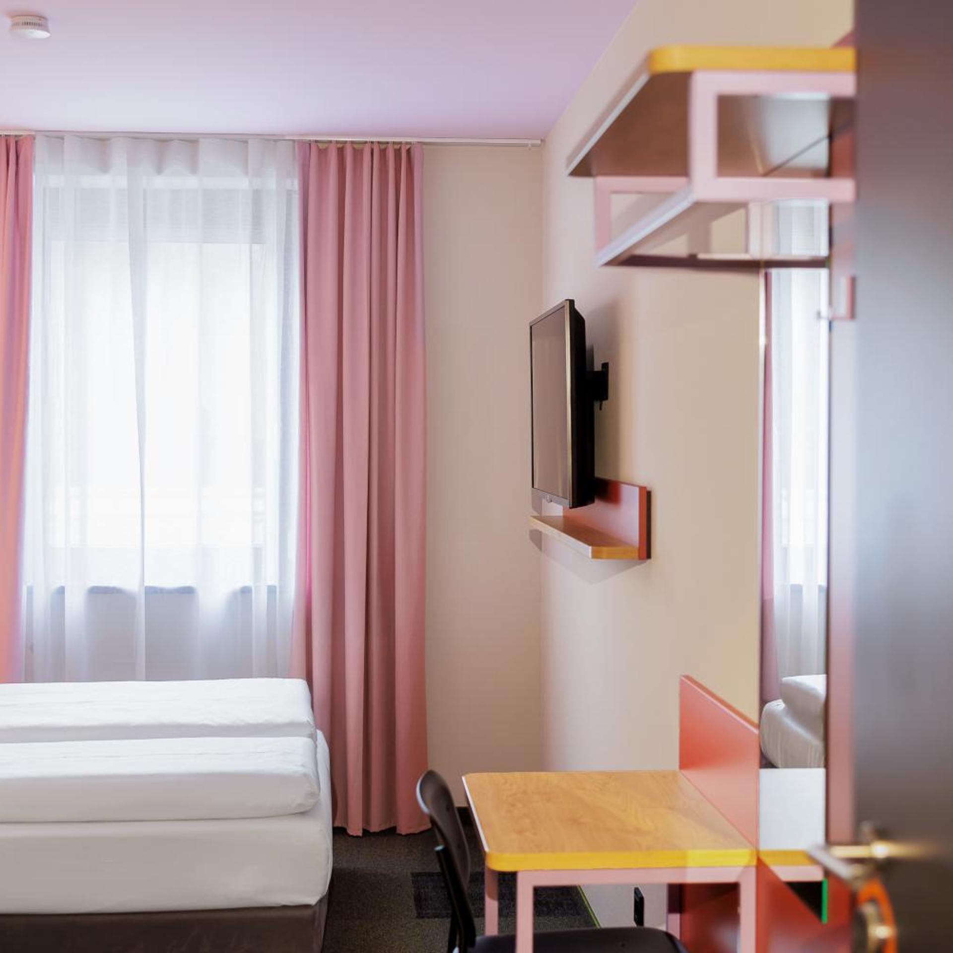McDreams Hotel Wuppertal City 14/27