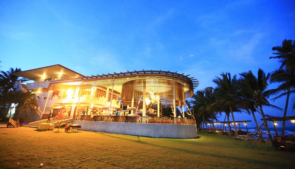 Bansaithong Beach Resort 6/52