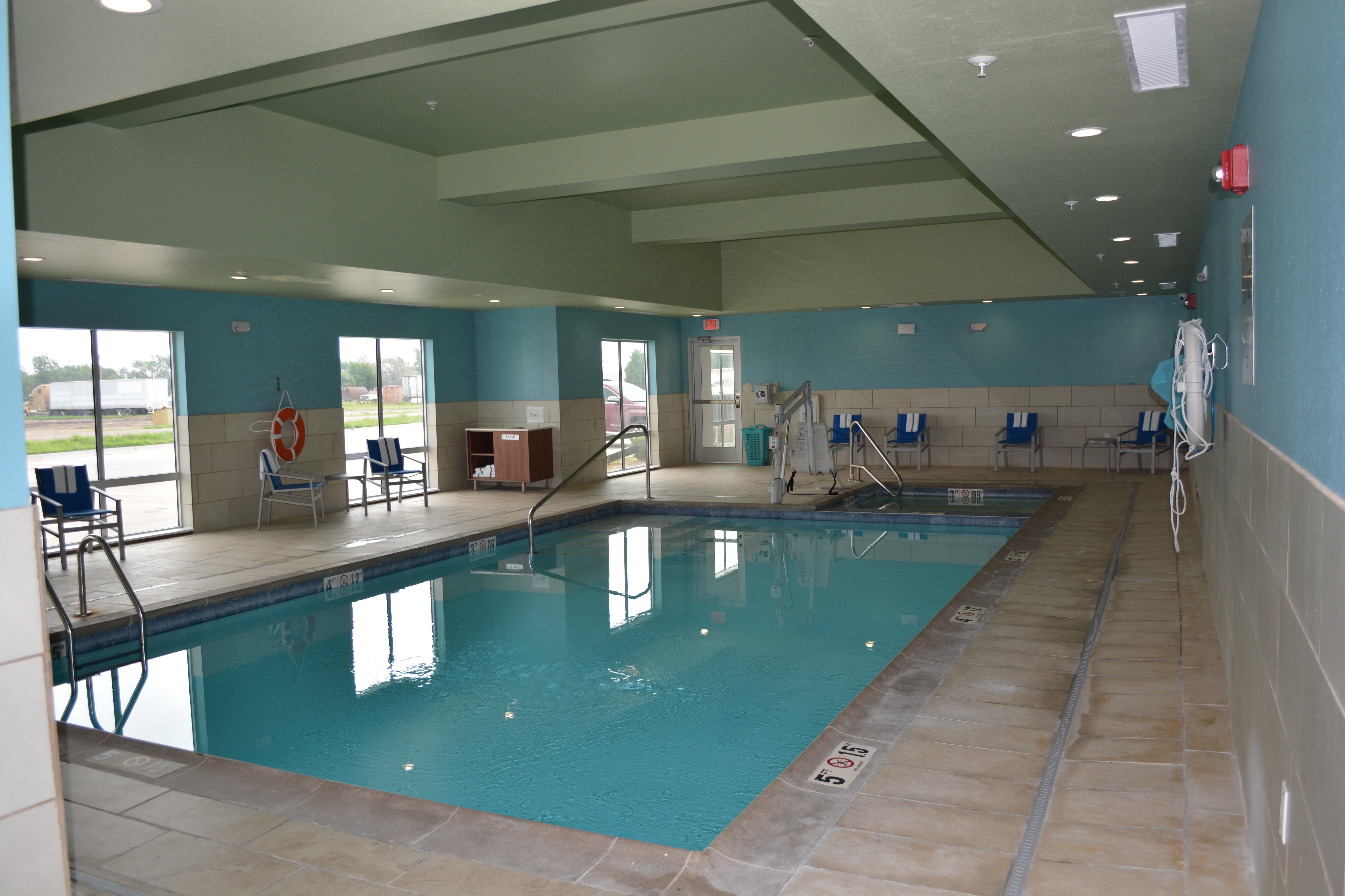 Holiday Inn Express Suites Liberal 33/56