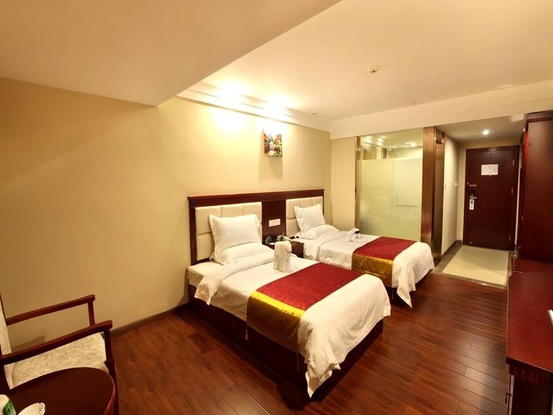 Greentree Inn Sanya Jiyang District Yalongbay Yingbin Avenue Hotel 12/23
