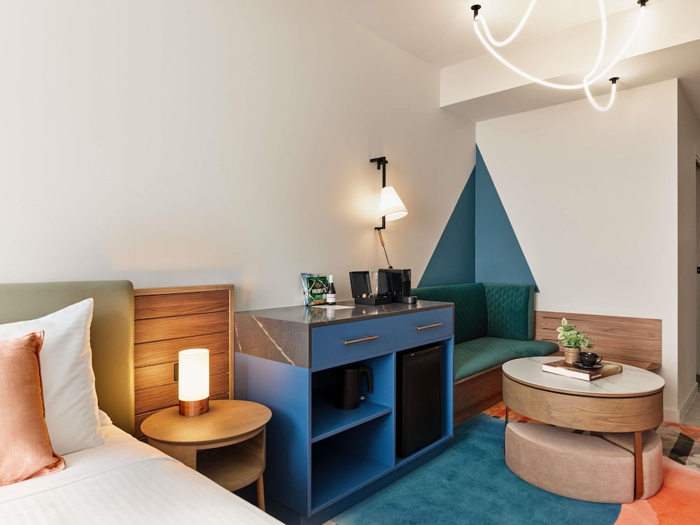 The Clarence Hotel Sydney 35/41