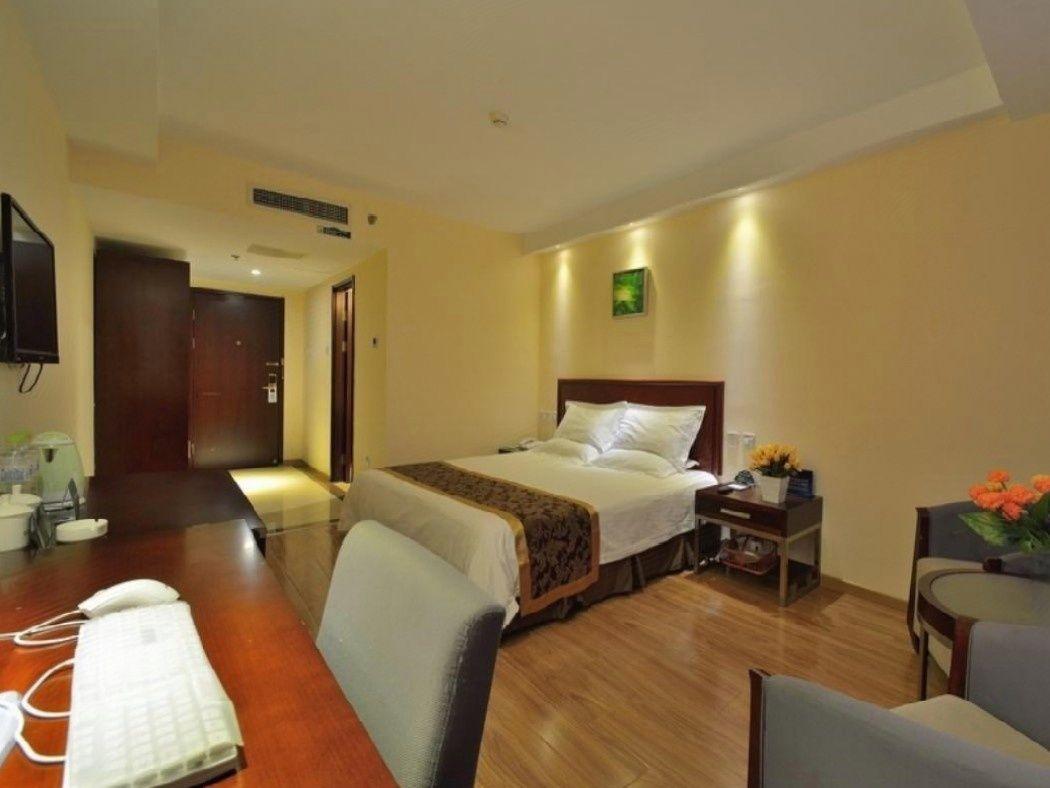 GreenTree Alliance Hotel (Beijing West Railway Station North Square Ruihai Building) 16/27