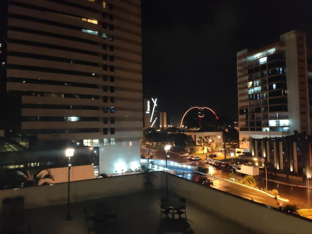 Kubitschek Plaza Hotel 8/50