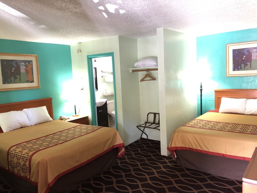 Klamath Motor Lodge 11/64