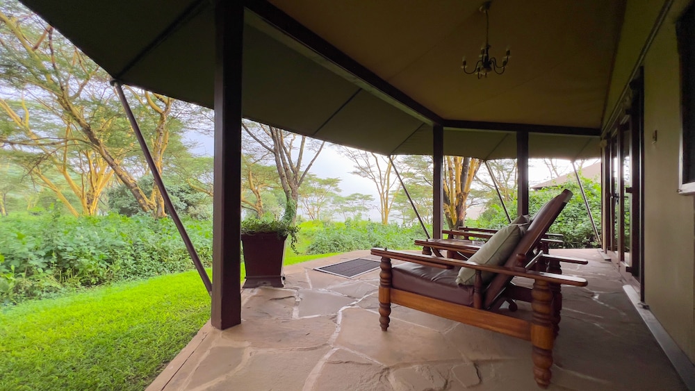 Lake Elmenteita Serena Camp 22/50