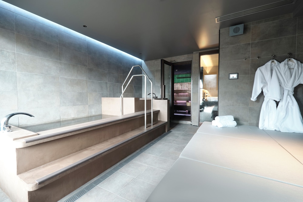 SUITE, SAUNA