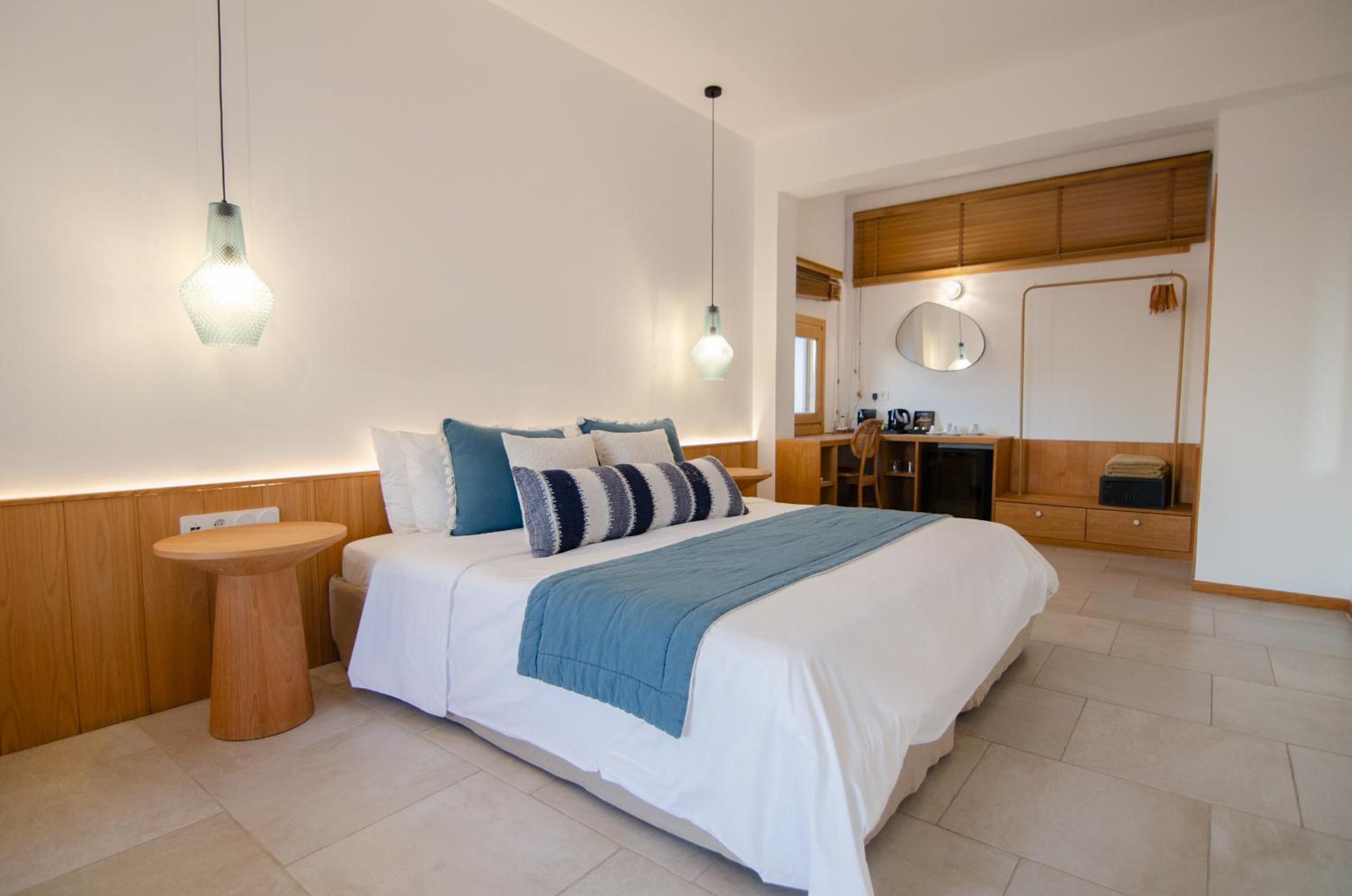 SUPERIOR, SUITE, SEA VIEW