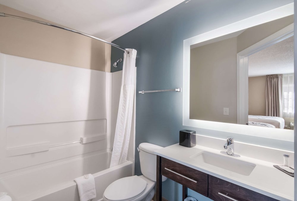 Sleep Inn & Suites Columbus near Fort Benning 9/44