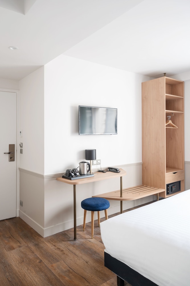 DELUXE, DOUBLE BED