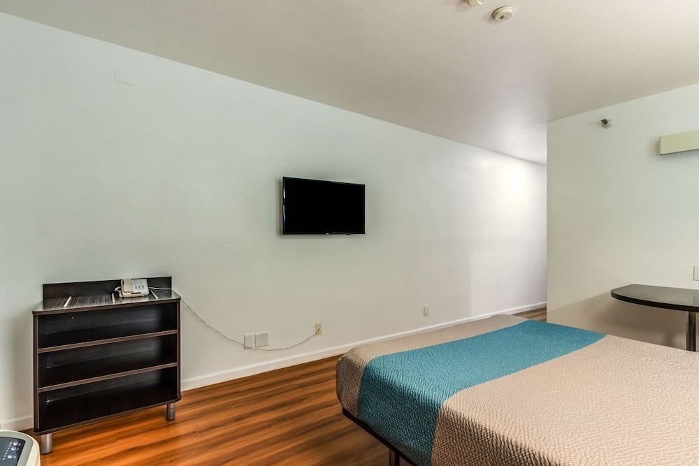 Motel6 Fountain Valley, CA - Huntington Beach Area 21/37