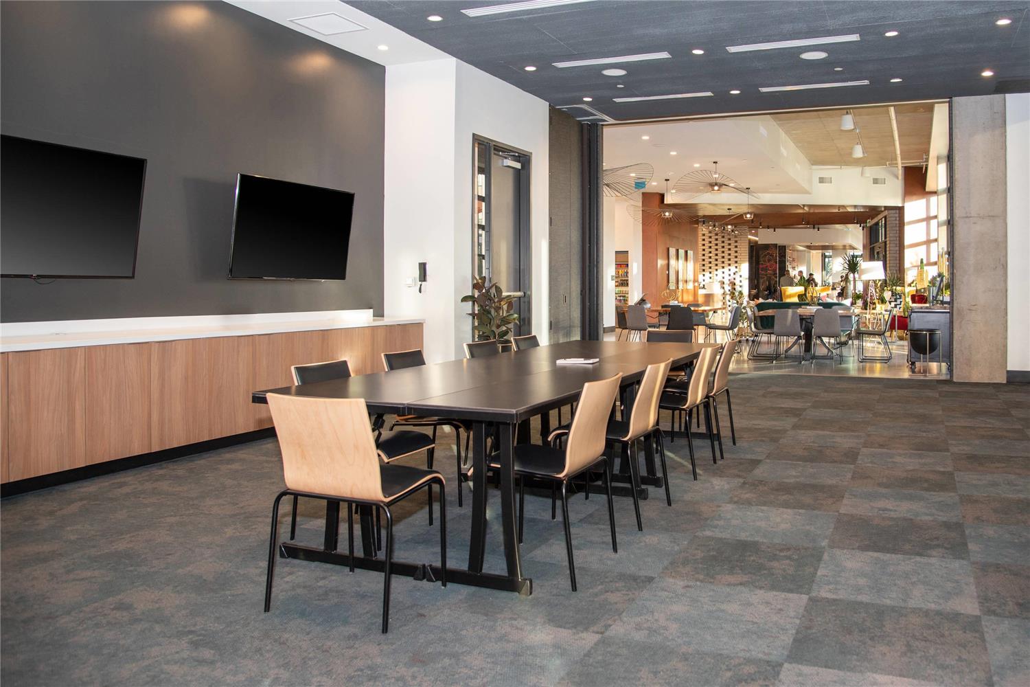 Cambria Hotel Downtown Phoenix Convention Center 45/48