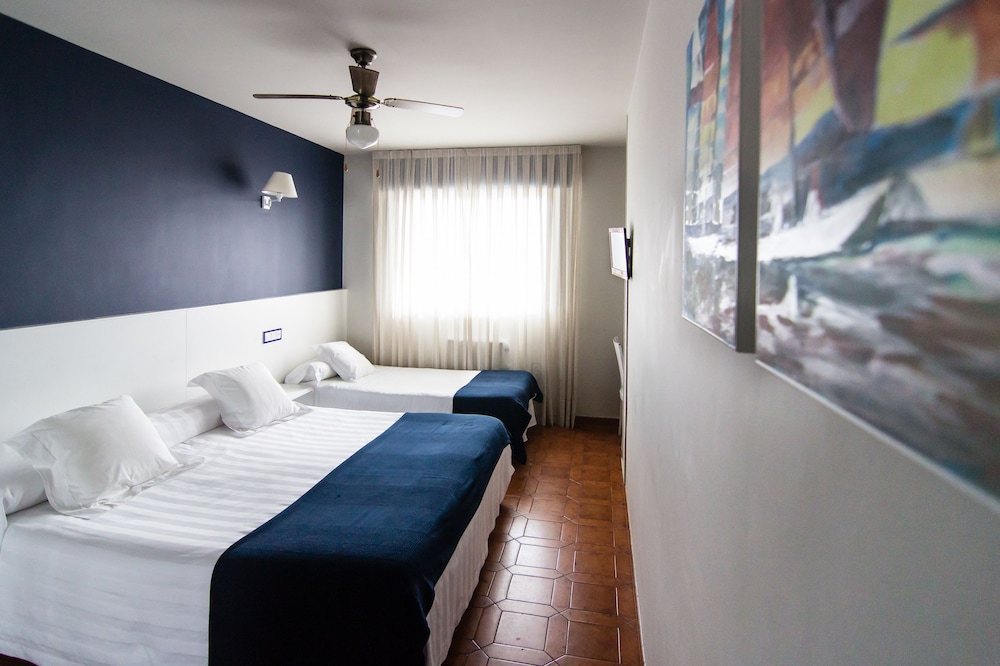 Hotel O Son Do Mar 11/56