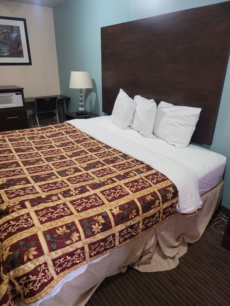 Sterling Inn Niagara Falls Near Iag Airport 17/40
