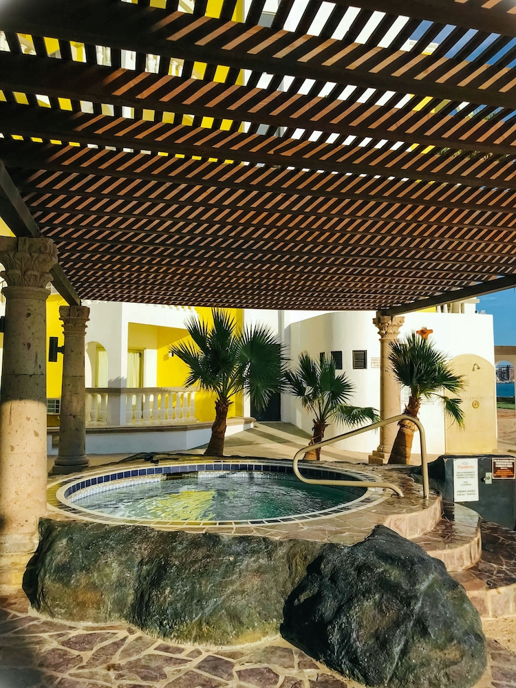 Playa Bonita Resort 44/77