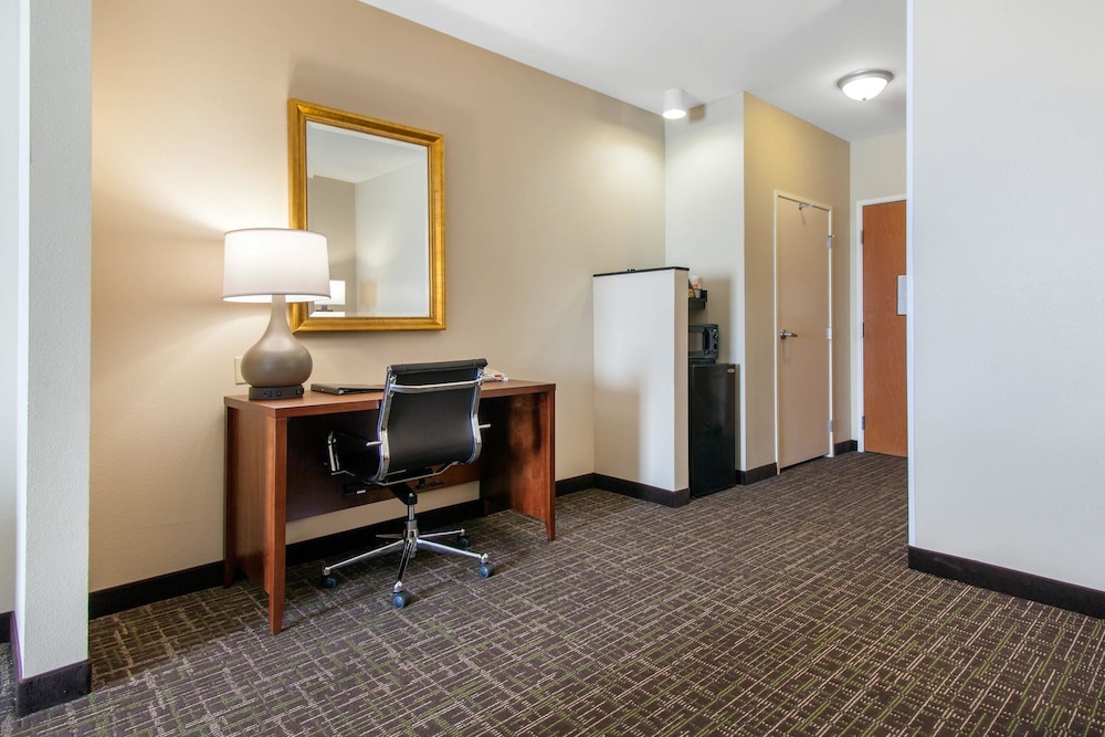 Comfort Inn And Suites Norman 33/34