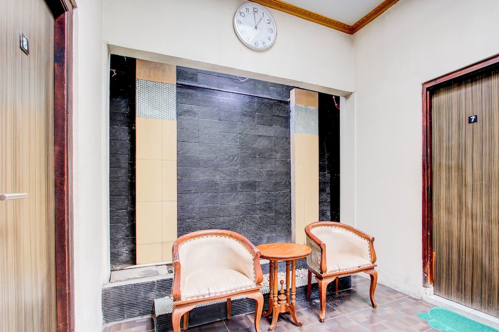 Hotel O Jalan Malioboro Near Stasiun Tugu Yogyakarta Formerly Hotel Baru 34/45