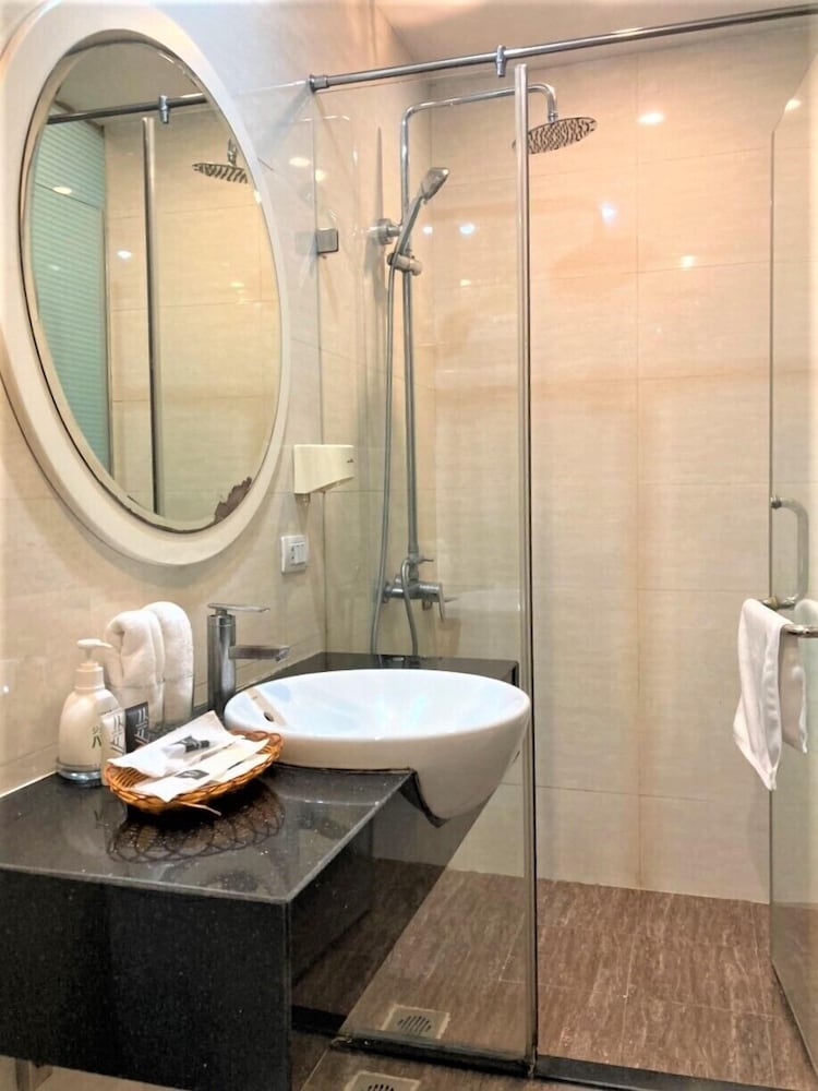 Tu Linh Palace Hotel 25/25