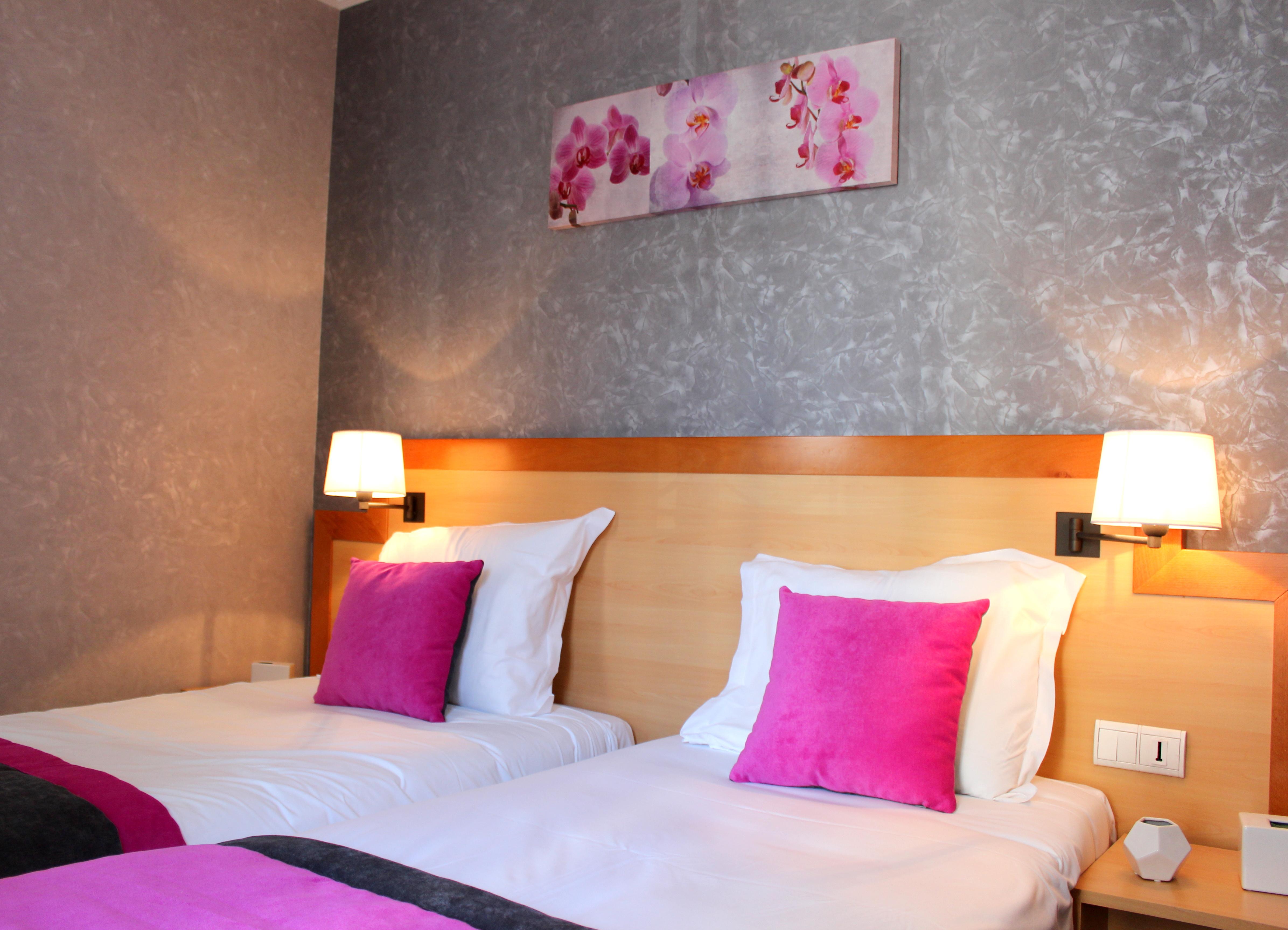 Standard, Twin Beds