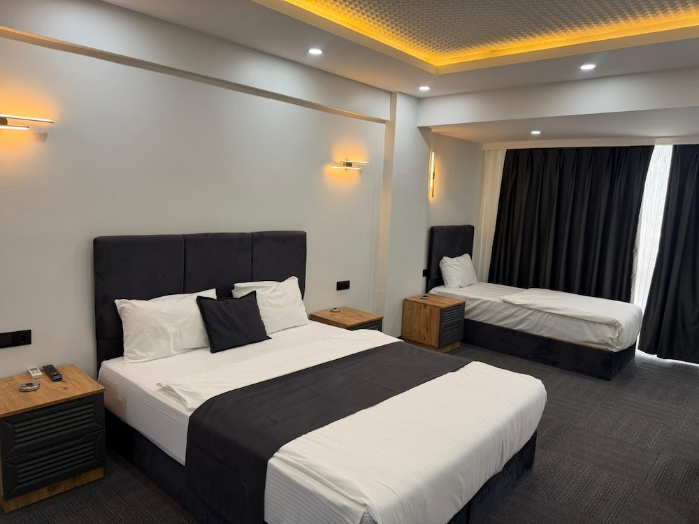 Lily Airport Otel 13/45