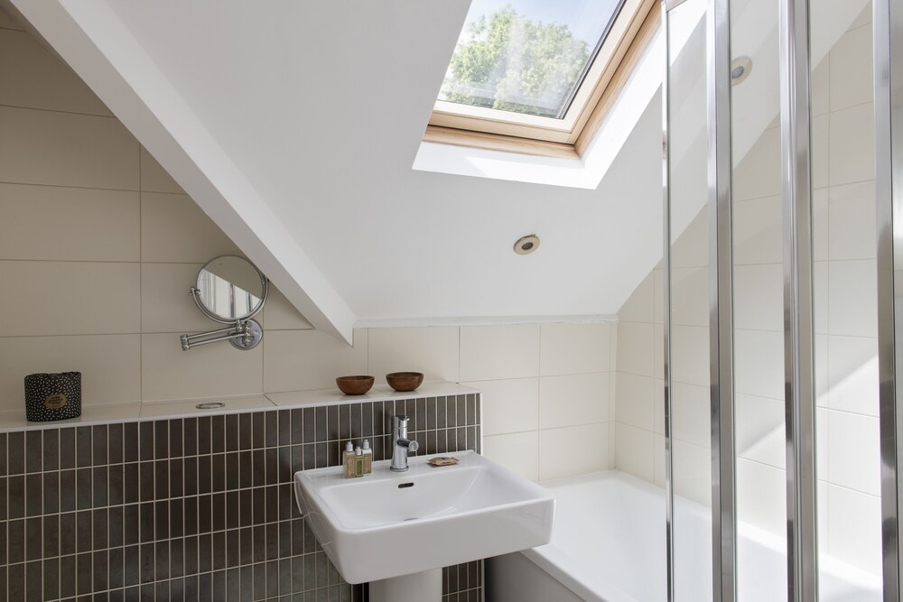 SACO Reading - Castle Crescent 14/64