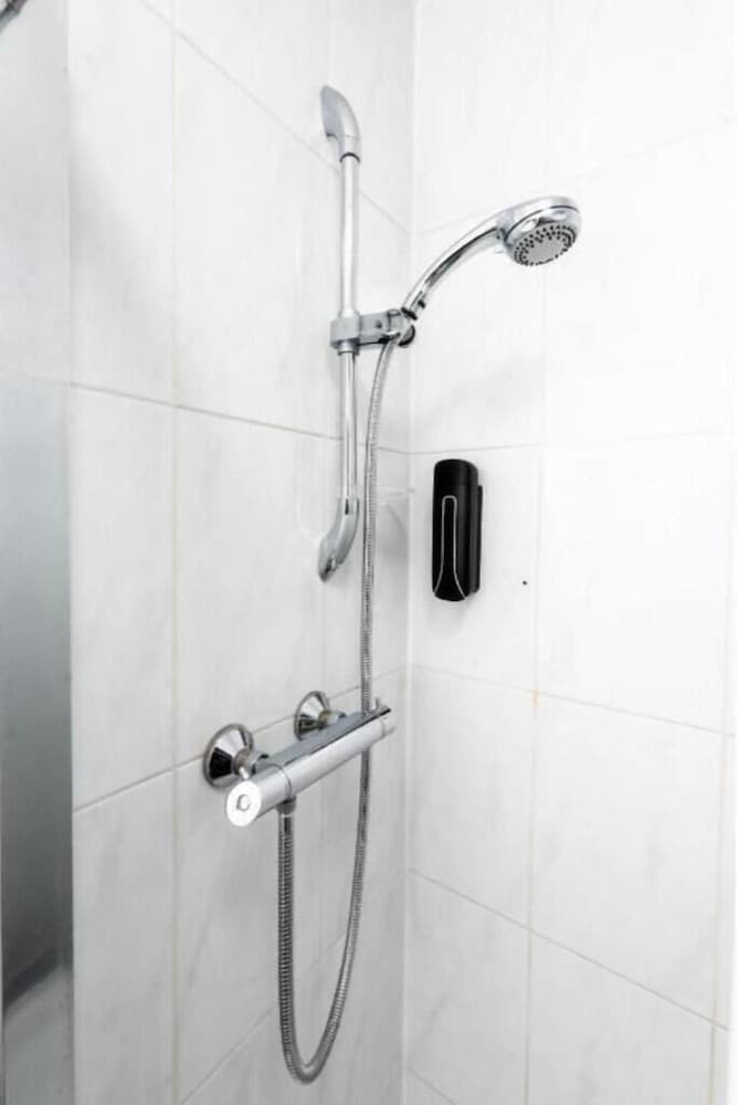 Uno Hotel Heathrow Windsor 28/28