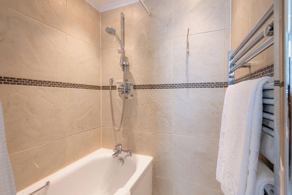 17 Hertford Street 35/42