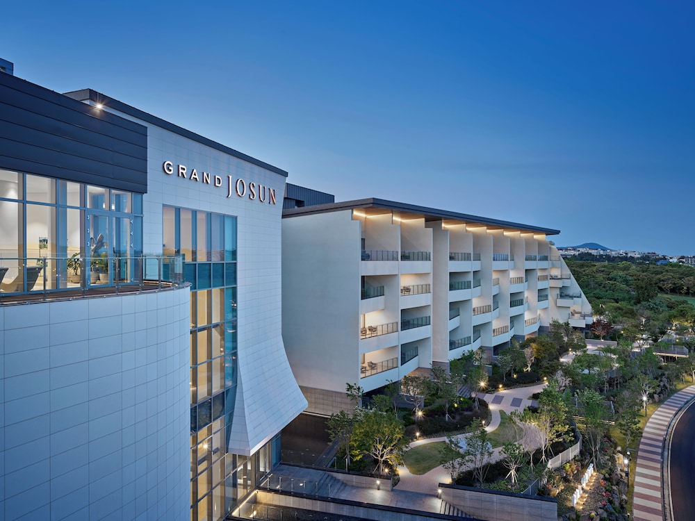 Grand Josun Jeju in SEOGWIPO