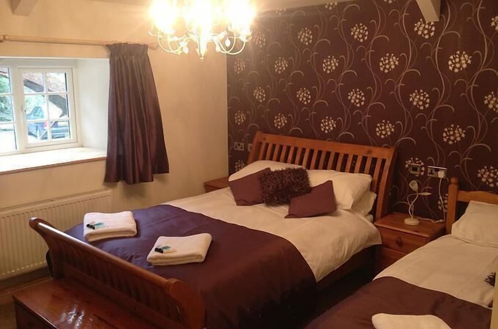 The Waterwheel Inn 9/50