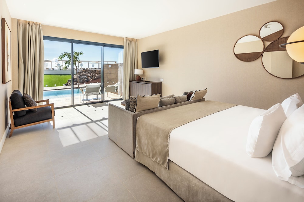 Swim Up, Deluxe, King Bed