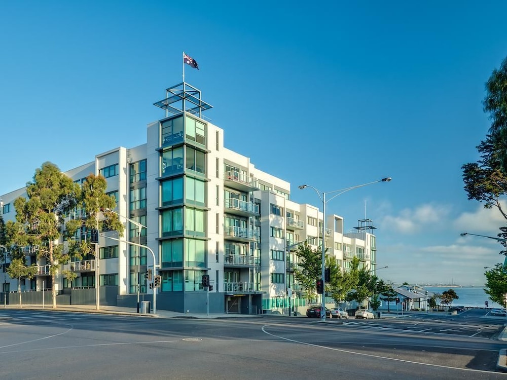The Waterfront Apartments Geelong 2/40