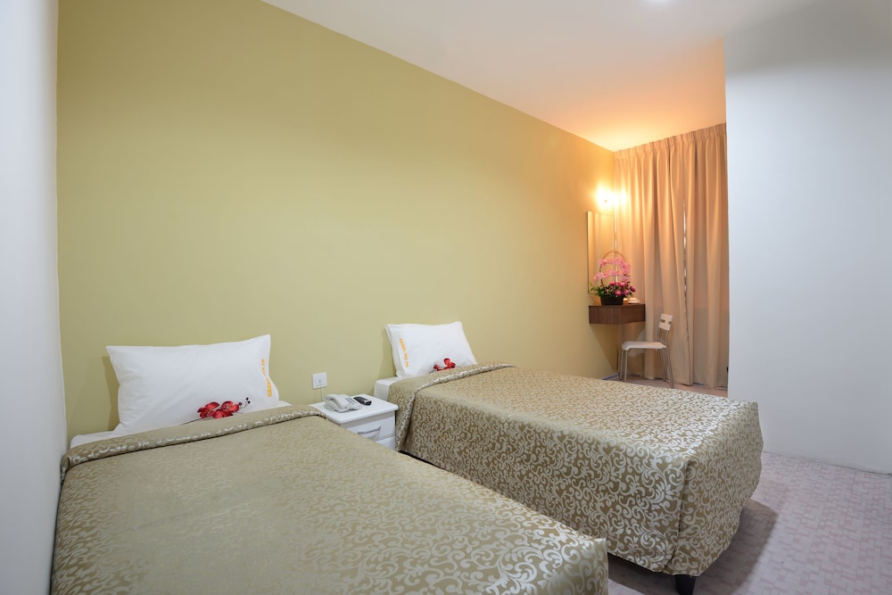 Swing & Pillows @ Grand Inn George Town Penang 25/38