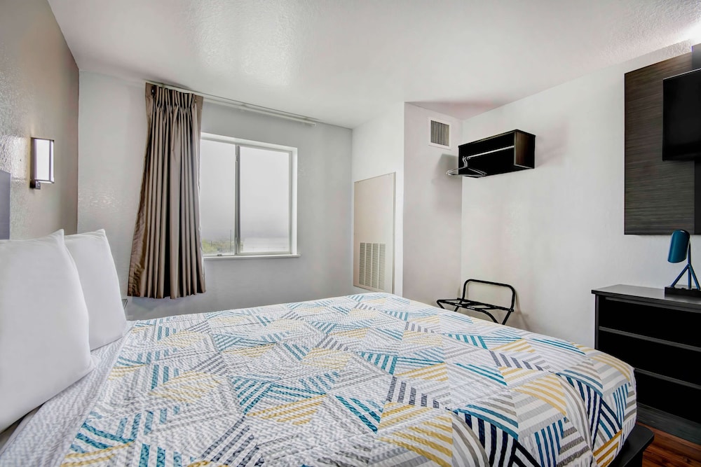 Motel6 San Antonio, TX - Sea World North 33/60