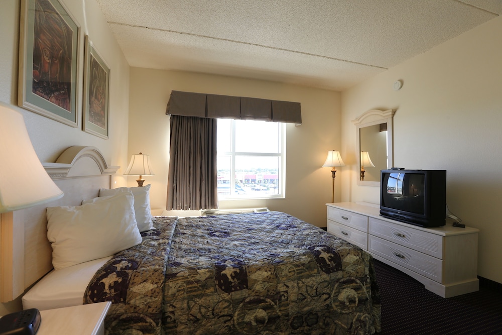 Allure Suites of Fort Myers 18/27