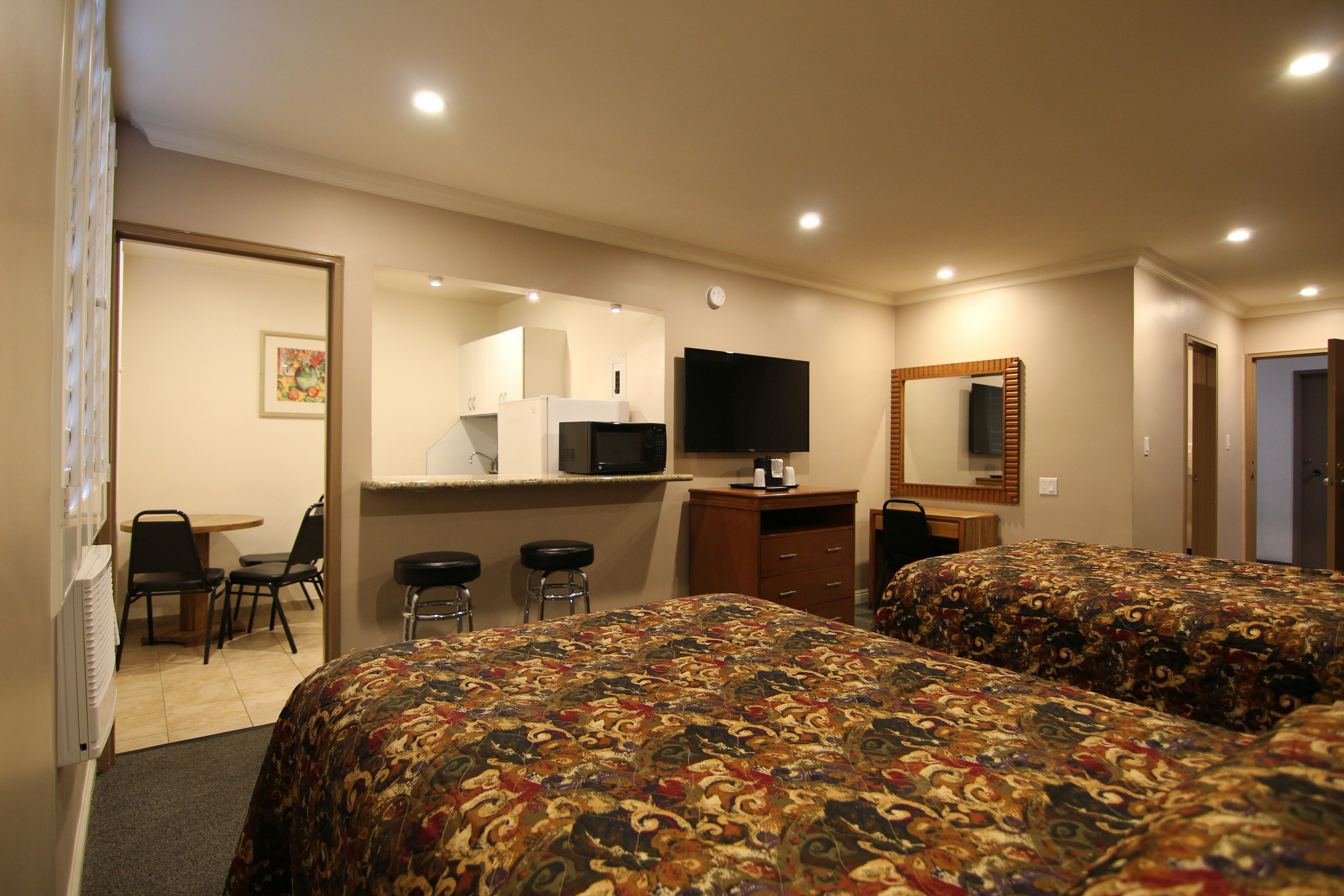 Dunes Inn Wilshire 59/72