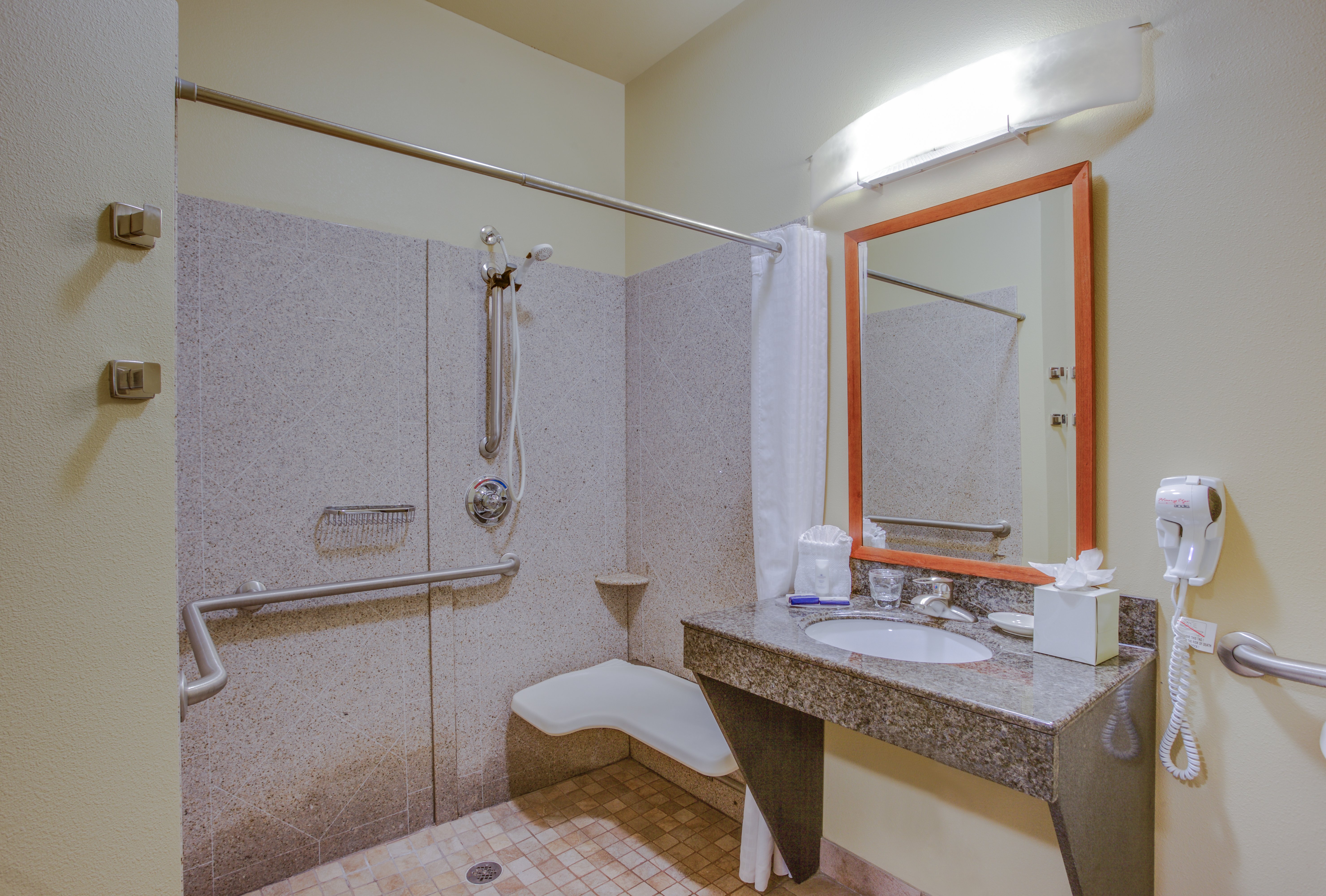 Candlewood Suites Richmond Airport 75/77