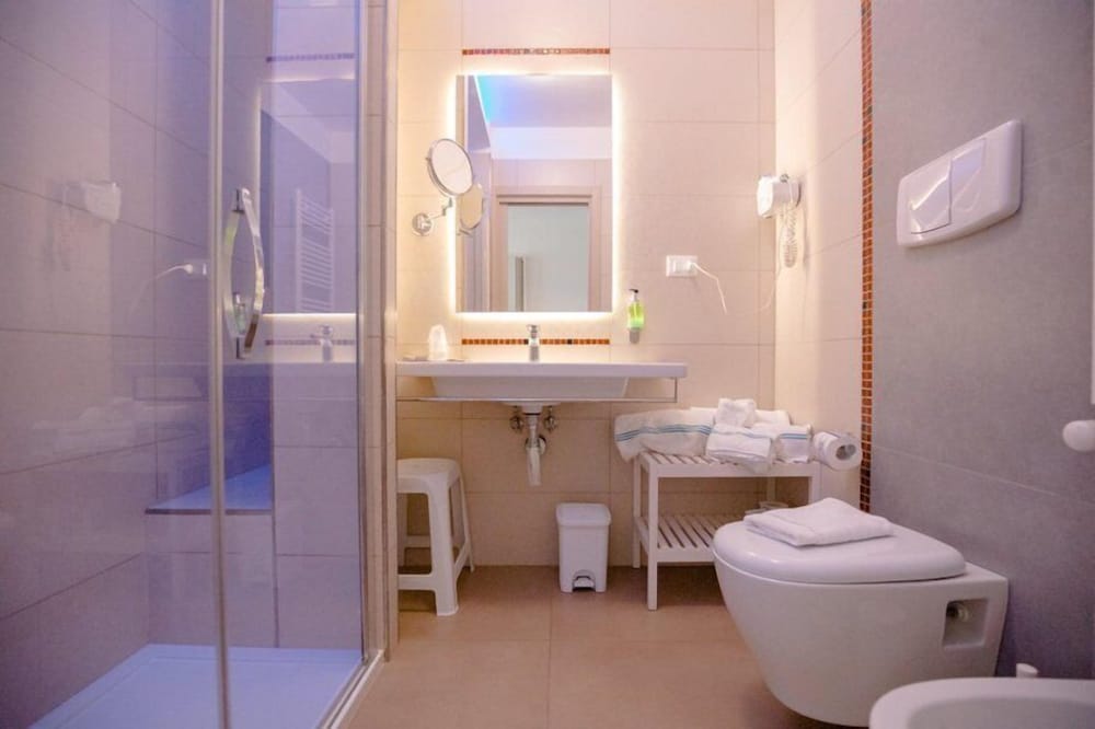 Cico Boutique Hotel 59/64