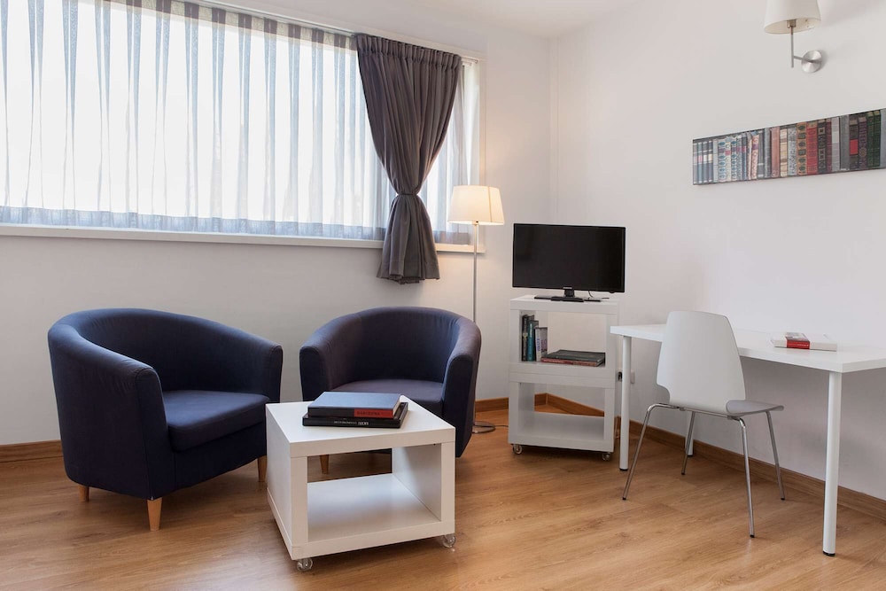 Aparthotel Atenea Barcelona 56/78