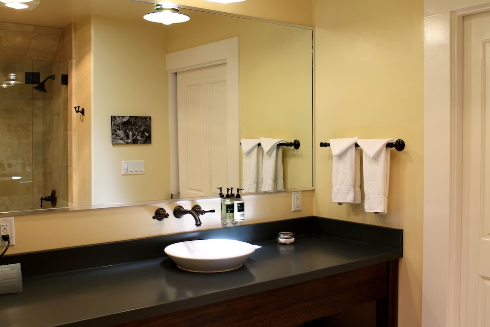 Inn At Sonoma - A Four Sisters Inn 62/62