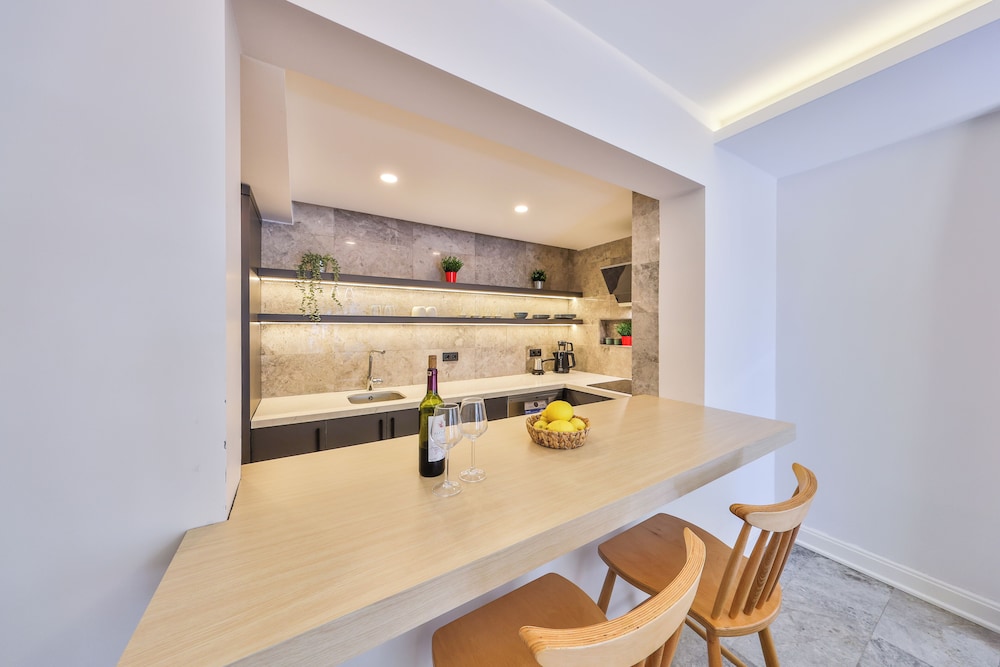Sole Suites 32/49