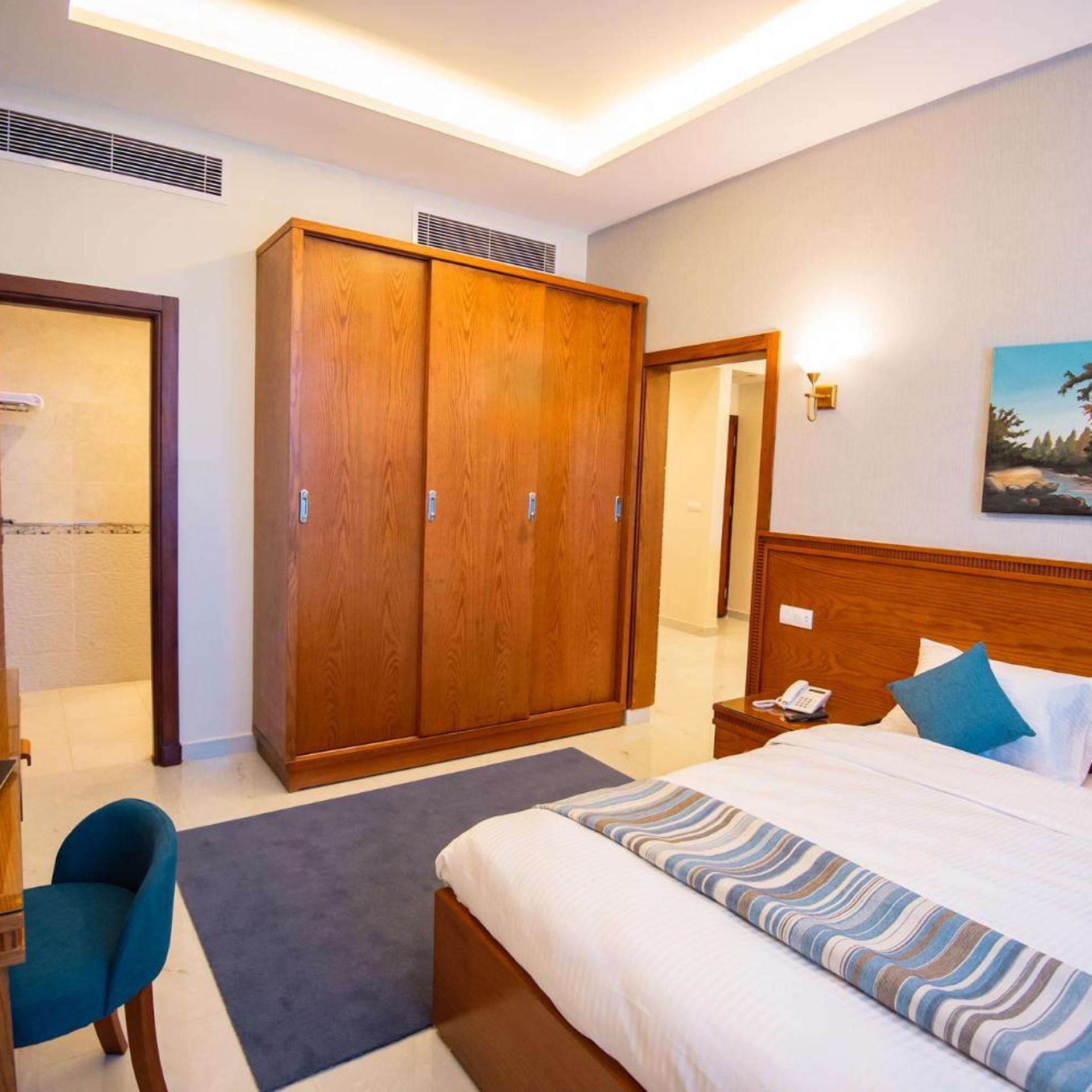 جناح جونيور، Lamar Azur Hotel 2/5