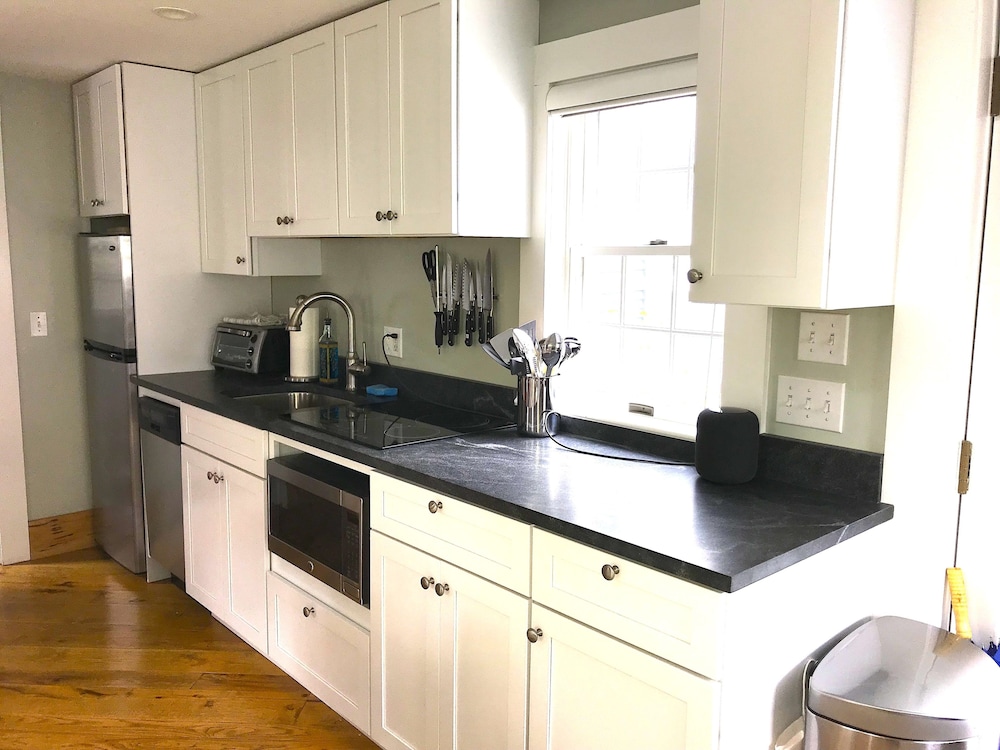 The Revere Guest House 47/67
