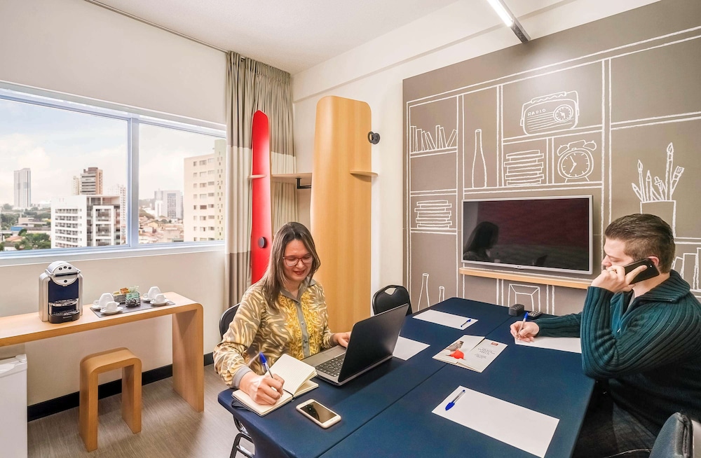 ibis Styles Curitiba Centro Civico 45/50
