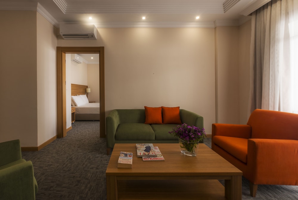 Club Marma Hotel 30/70