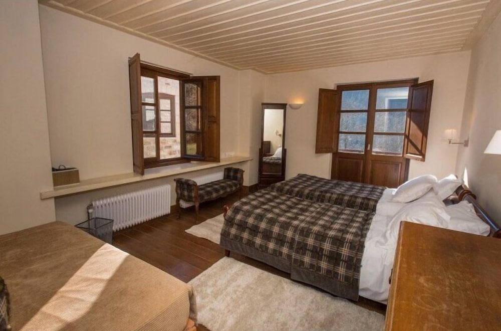 Epoches Luxury Suites 23/50