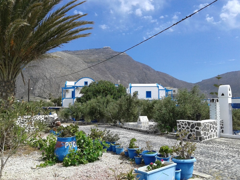 PERISSA HOTEL 37/50