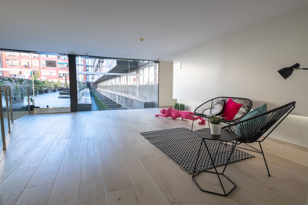 Aparthotel BCN Montjuic 90/96